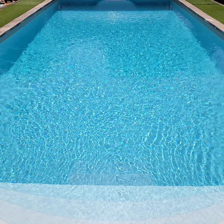 Piscine Proche Bordeaux Guest house *
